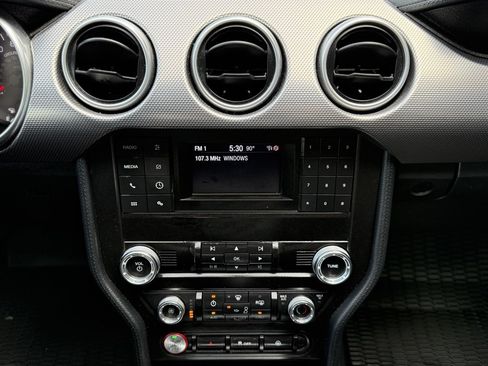 Used 2019 Ford Mustang GT RWD image 23