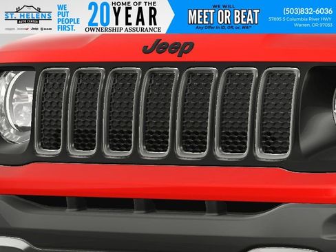 New 2023 Jeep Renegade Latitude w/ Sun/Sound Group image 17
