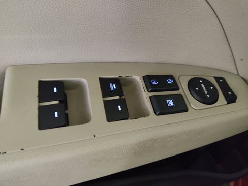 Used 2017 Hyundai Elantra Limited FWD image 27