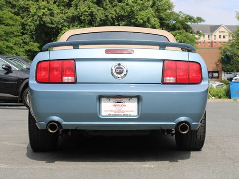 Used 2006 Ford Mustang GT RWD image 6
