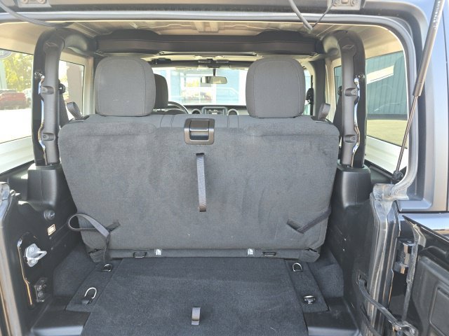 Used 2020 Jeep Wrangler Sport AWD/4WD image 19