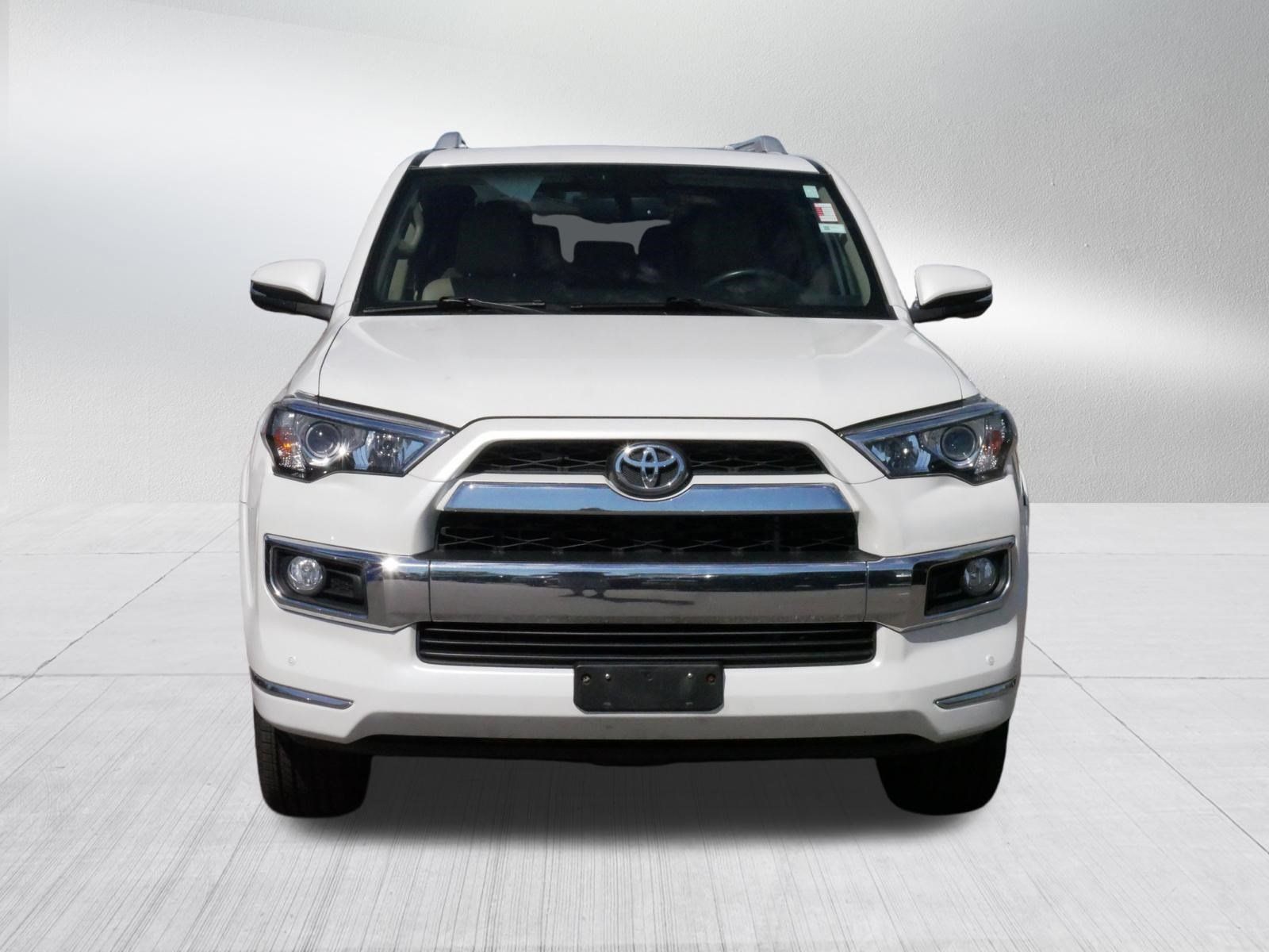 Used 2018 Toyota 4Runner Limited AWD/4WD image 2