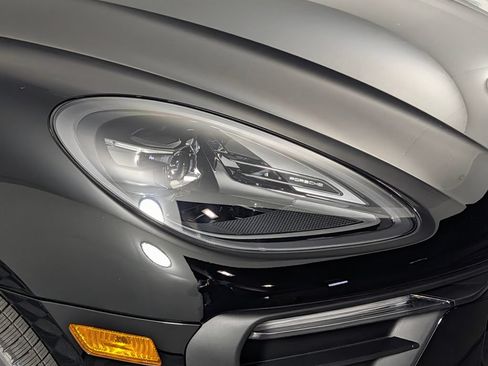 New 2026 Porsche Macan AWD/4WD image 15