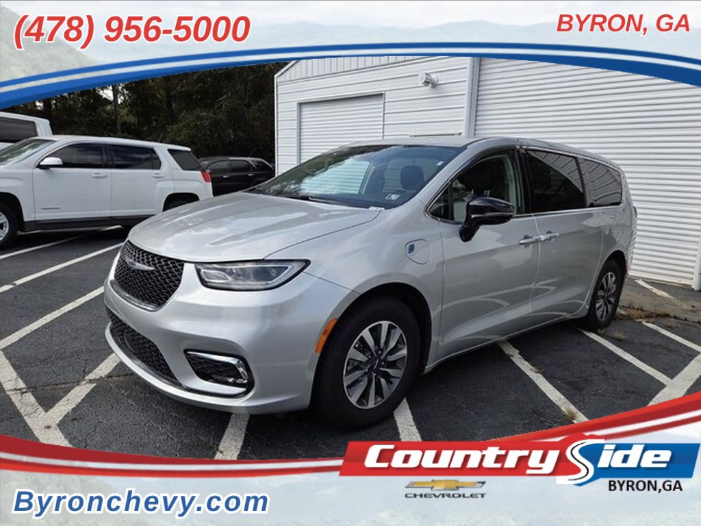 Used 2024 Chrysler Pacifica Limited FWD image 1