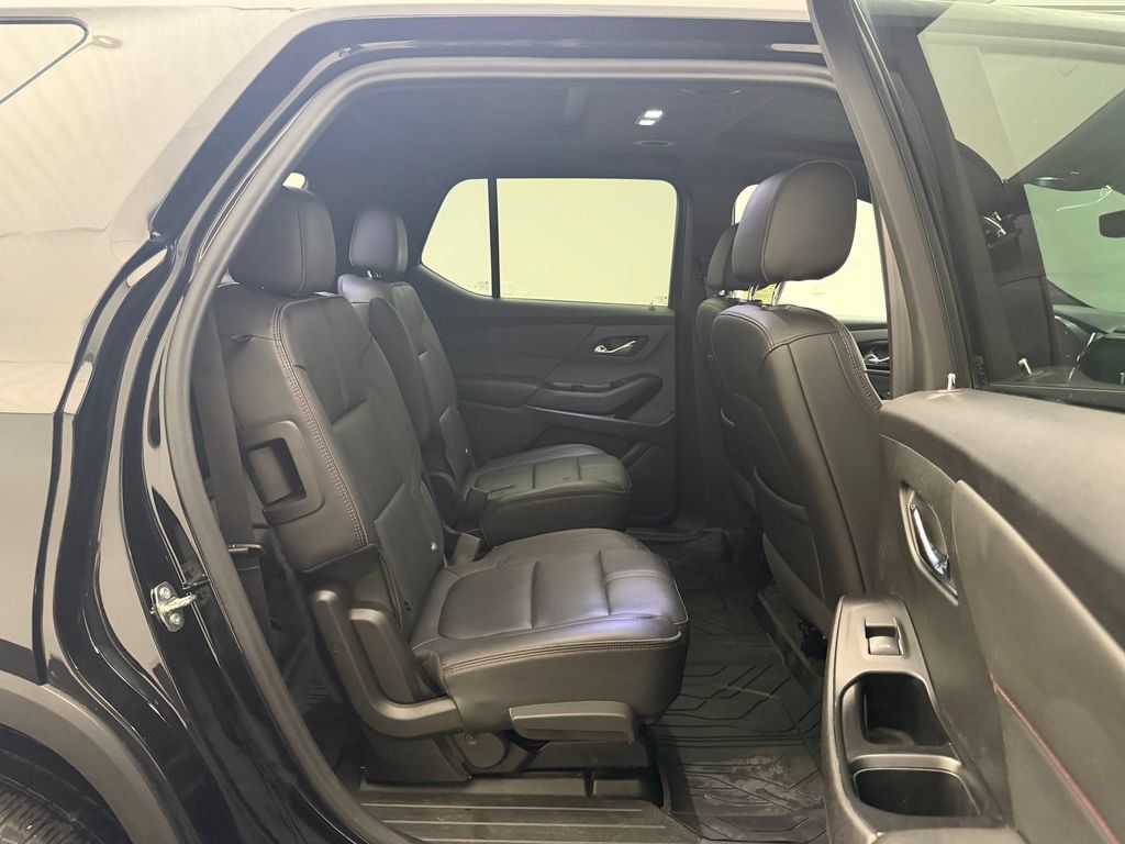 Used 2023 Chevrolet Traverse RS w/ LPO, Floor Liner Package AWD/4WD image 30