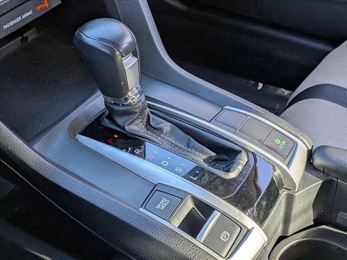 Used 2017 Honda Civic Touring image 12