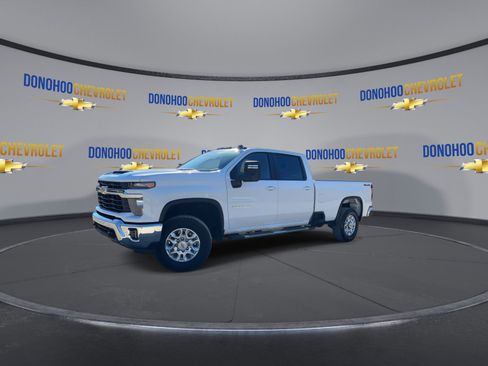 Used 2025 Chevrolet Silverado 3500 LT w/ Convenience Package image 4