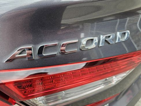 Used 2018 Honda Accord Sport image 27