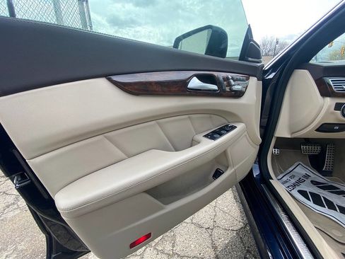 Used 2015 Mercedes-Benz CLS 550 4MATIC image 38