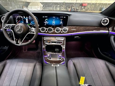 Used 2023 Mercedes-Benz E 450 4MATIC Sedan image 17