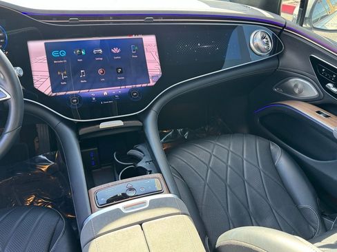 Certified 2023 Mercedes-Benz EQS 580 4MATIC Sedan image 15