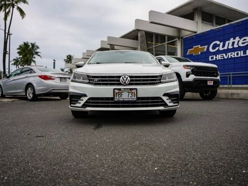 Used 2019 Volkswagen Passat 2.0T SE R-Line image 2