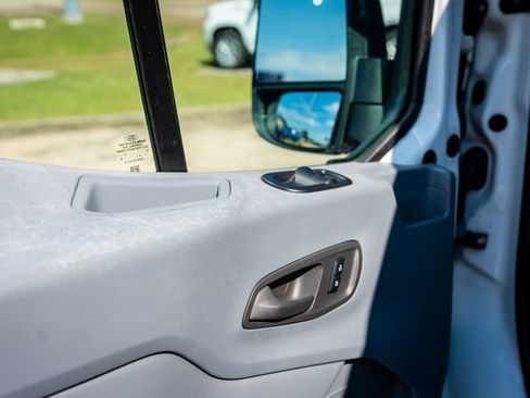Used 2016 Ford Transit 150 130 Low Roof RWD image 25