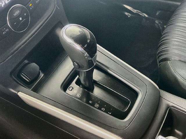 Used 2019 Nissan Sentra SV FWD image 24