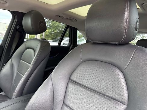 Used 2021 Mercedes-Benz GLC 300 image 27