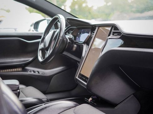 Used 2018 Tesla Model S 100D AWD/4WD image 12
