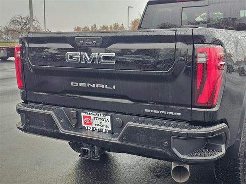 Used 2025 GMC Sierra 2500 Denali Ultimate image 13