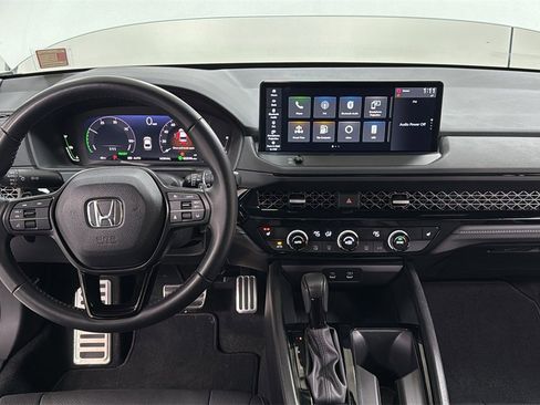 Used 2024 Honda Accord Sport image 9