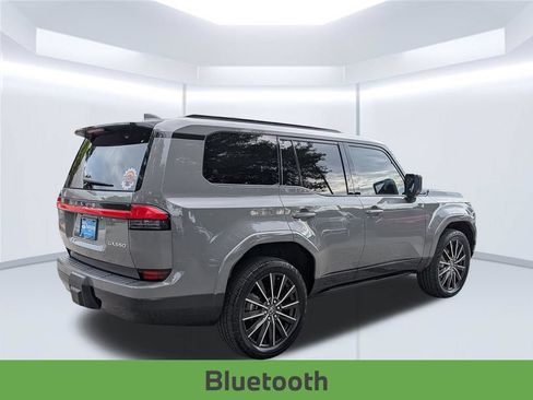 Used 2024 Lexus GX 550 w/ Accessory Package (2T) AWD/4WD image 6
