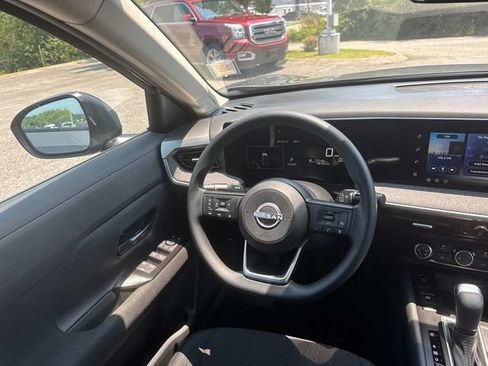 Used 2026 Nissan Kicks S FWD image 17