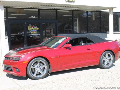 Used 2015 Chevrolet Camaro SS w/ RS Package RWD image 3