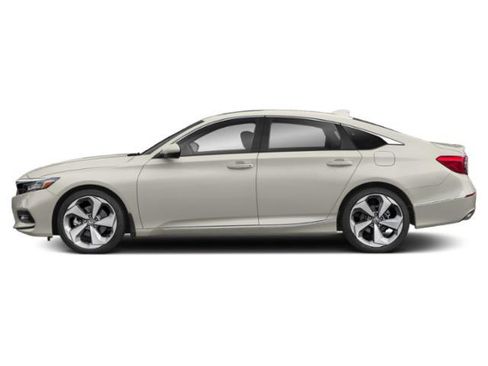 Used 2019 Honda Accord Touring image 3