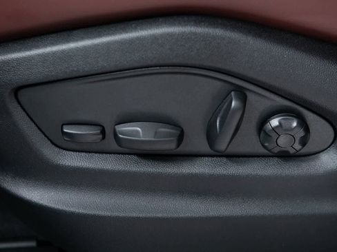 New 2026 Porsche Cayenne GTS image 17