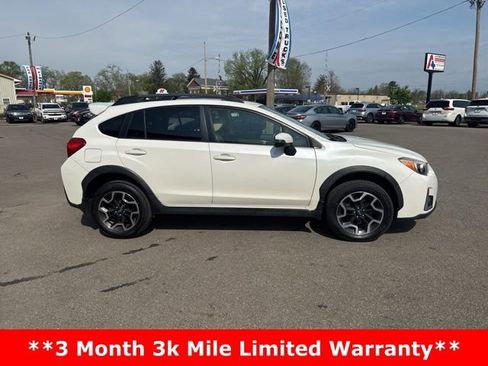 Used 2016 Subaru Crosstrek 2.0i Limited AWD/4WD image 2