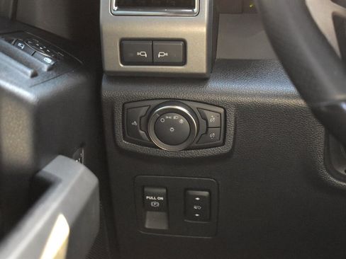 Used 2019 Ford F150 Raptor w/ Equipment Group 802A Luxury AWD/4WD image 19