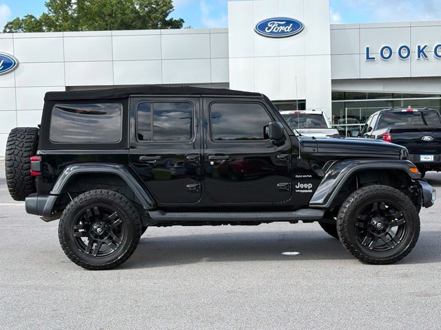Used 2018 Jeep Wrangler Unlimited Sahara AWD/4WD image 6
