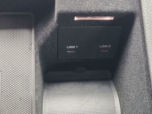 Used 2022 Porsche Cayenne Coupe image 31