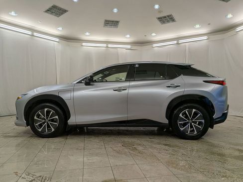 Certified 2023 Lexus RZ 450e Premium w/ Technology Package image 5