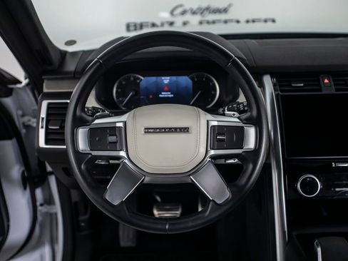 Used 2023 Land Rover Discovery Metropolitan Edition image 26