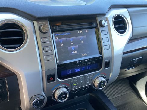 Used 2017 Toyota Tundra Limited w/ Limited Premium Package AWD/4WD image 27