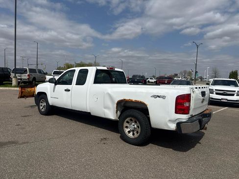 Used 2008 Chevrolet Silverado 1500 W/T w/ Skid Plate Package AWD/4WD image 3