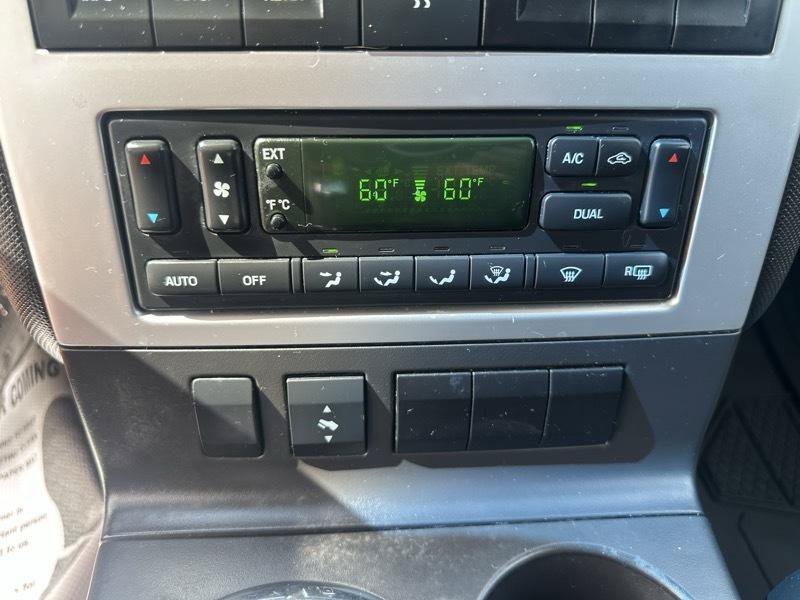 Used 2009 Mercury Mountaineer Premier RWD image 9