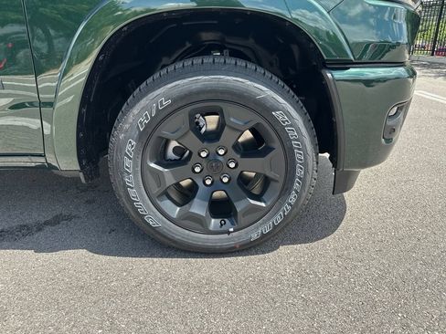 New 2026 RAM 1500 4x4 Crew Cab image 14