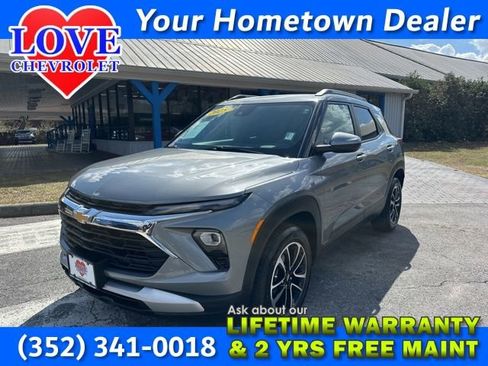 Used 2025 Chevrolet TrailBlazer LT image 1