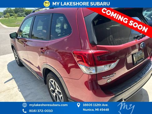 Used 2019 Subaru Forester Premium w/ Popular Package #1 AWD/4WD image 4