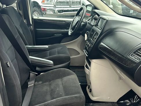 Used 2015 Dodge Grand Caravan SE w/ Quick Order Package 29E SE FWD image 18
