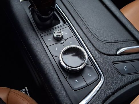 Used 2023 Cadillac XT5 Premium Luxury image 16