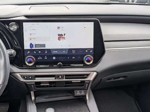 Used 2024 Lexus RX 350 AWD w/ Convenience Package image 19