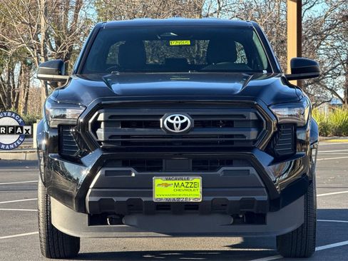 Used 2025 Toyota Tacoma SR image 6