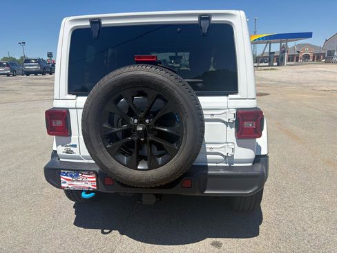 Used 2023 Jeep Wrangler Unlimited Sahara w/ Cold Weather Group AWD/4WD image 4