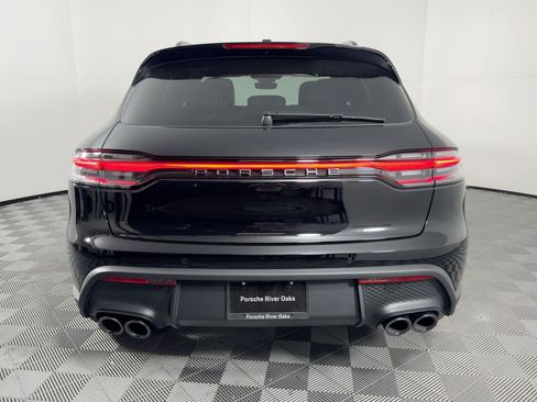 Used 2026 Porsche Macan AWD/4WD image 10