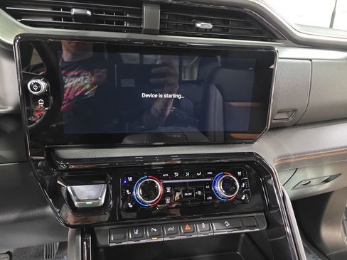 New 2026 GMC Sierra 3500 AT4 w/ AT4 Premium Plus Package AWD/4WD image 19