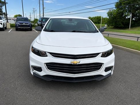 Used 2018 Chevrolet Malibu LS FWD image 3