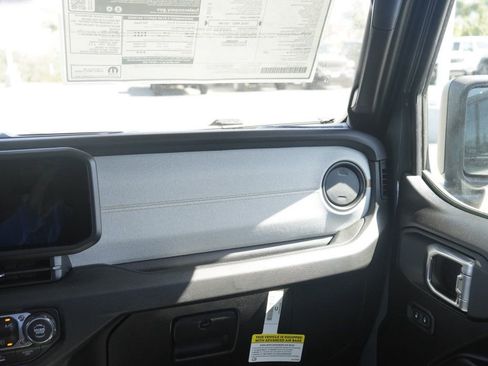 New 2026 Jeep Gladiator Willys image 27