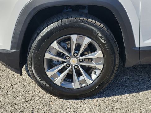 New 2026 Chevrolet Equinox LT image 13