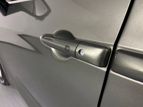 New 2027 Chrysler Pacifica Select FWD image 12